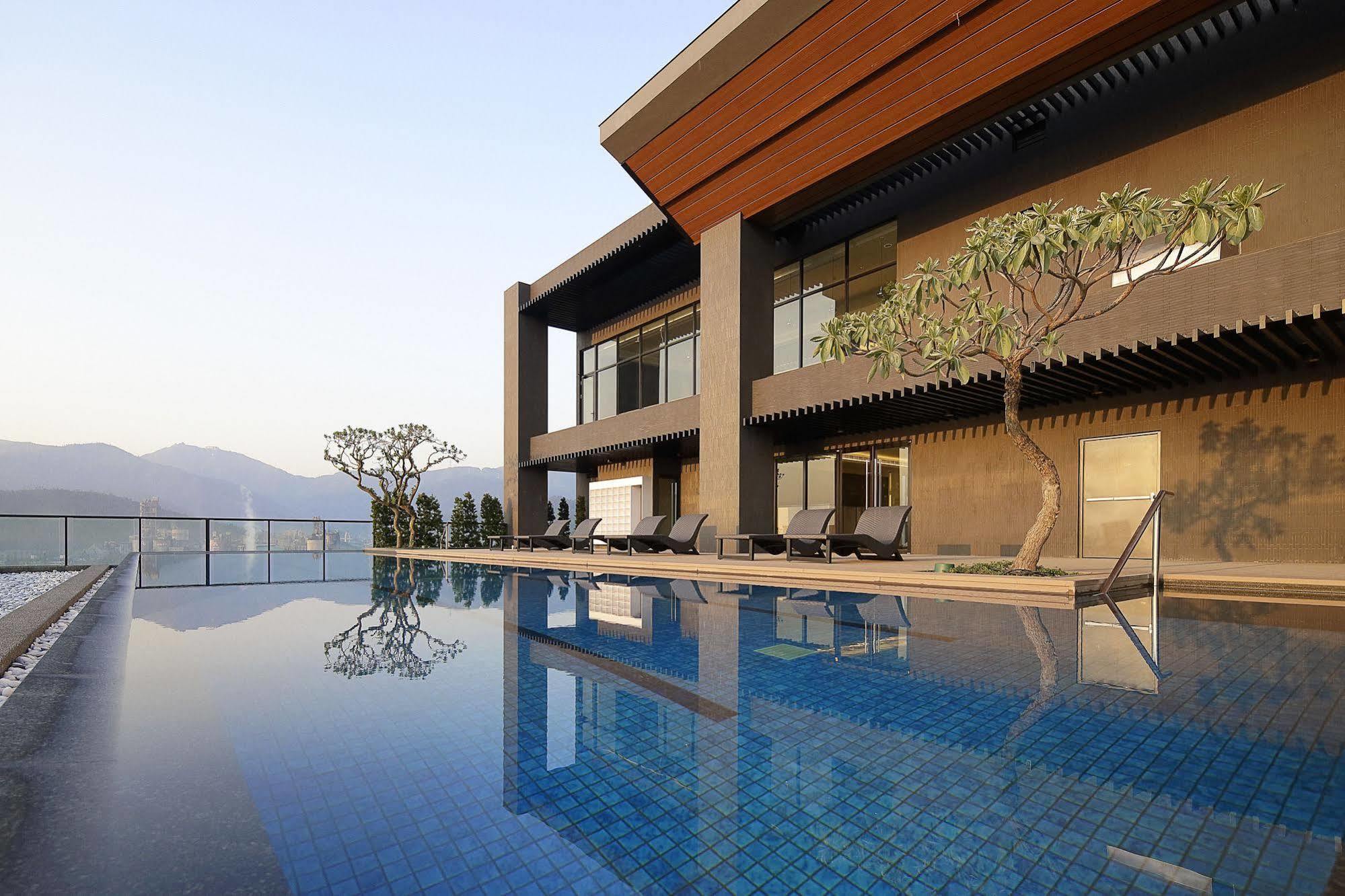 Lakeshore Hotel Суао Екстериор снимка
